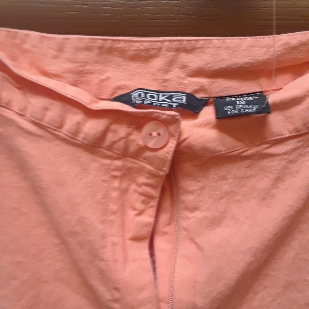 Capri pants - Picture 3 of 3